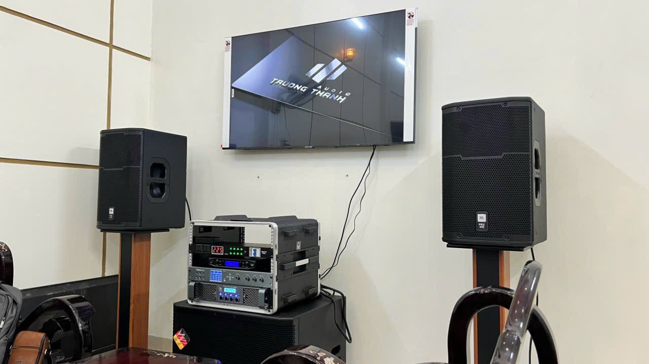 Khách hàng Quốc Phát đánh giá về sản phẩm Dàn Karaoke JBL TT106: ( JBL KP4012, JBL VM300, JBL KX180, Crown XLi2500, JBL Pasion12SP)
